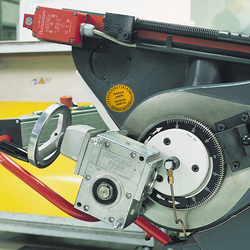 Prüfplakette Elektrisch geprüft, BetrSichV, DGUV 3/4, 29-34, gelb, Dokumentenfolie, Ø 30mm, 18/Bogen