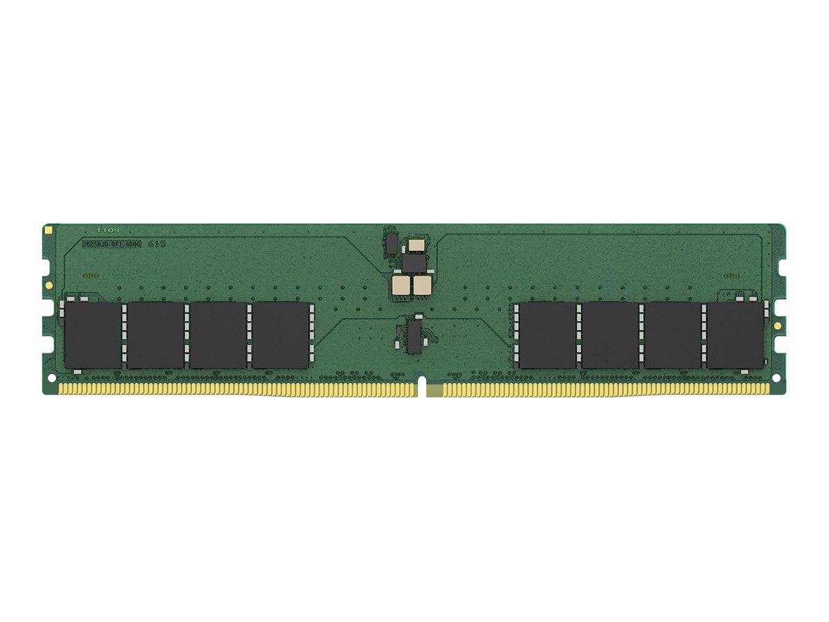 Grünes Computerspeichermodul (RAM) mit schwarzen Chips und goldenen Steckkontakten auf weißem Hintergrund.