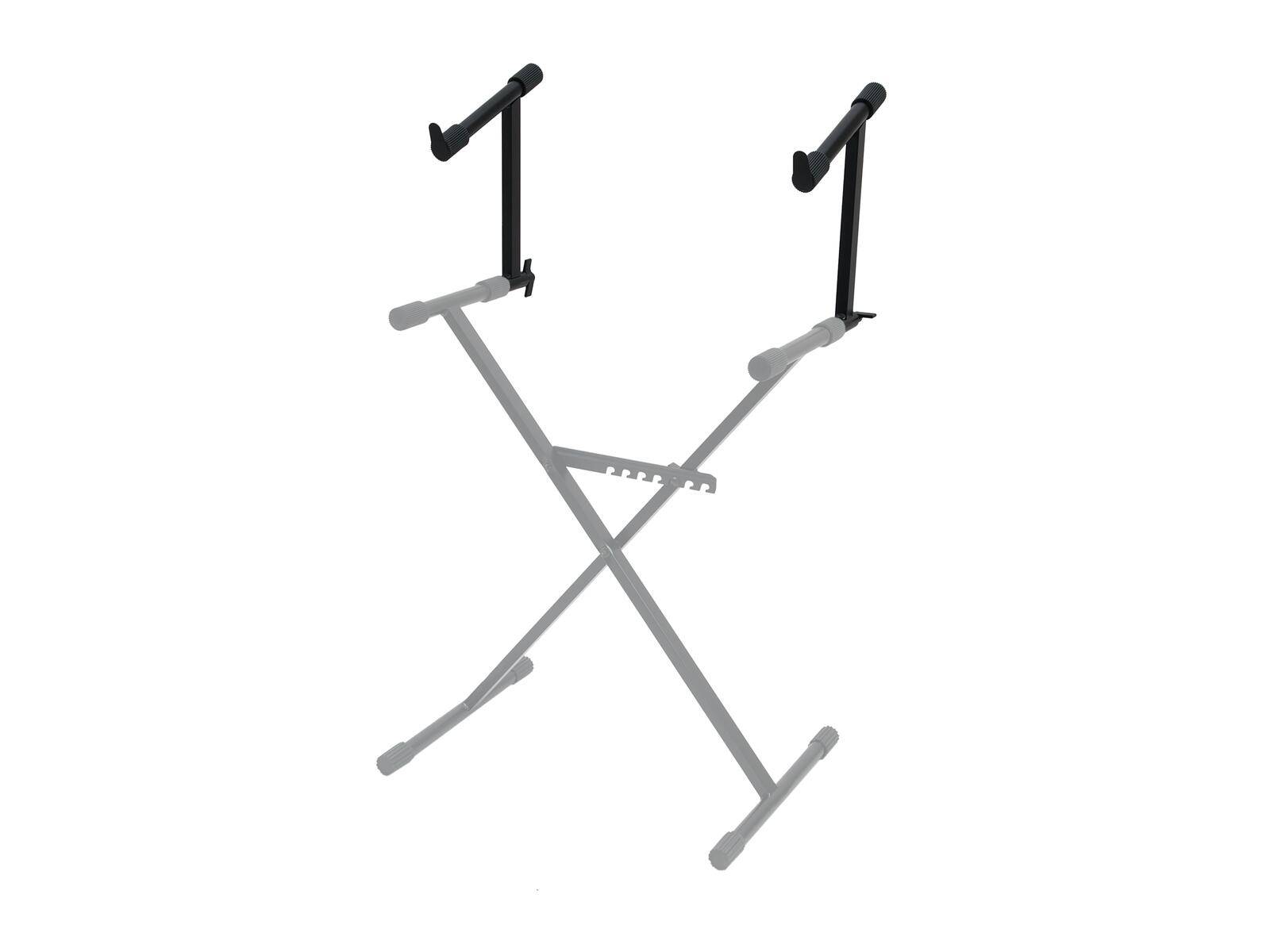 Ein verstellbarer schwarzer Ständeraufsatz mit zwei Armen, der für die Montage auf einem vorhandenen Keyboardständer konzipiert ist, nicht im Lieferumfang enthalten, zum Abstützen zusätzlicher Ausrüstung.