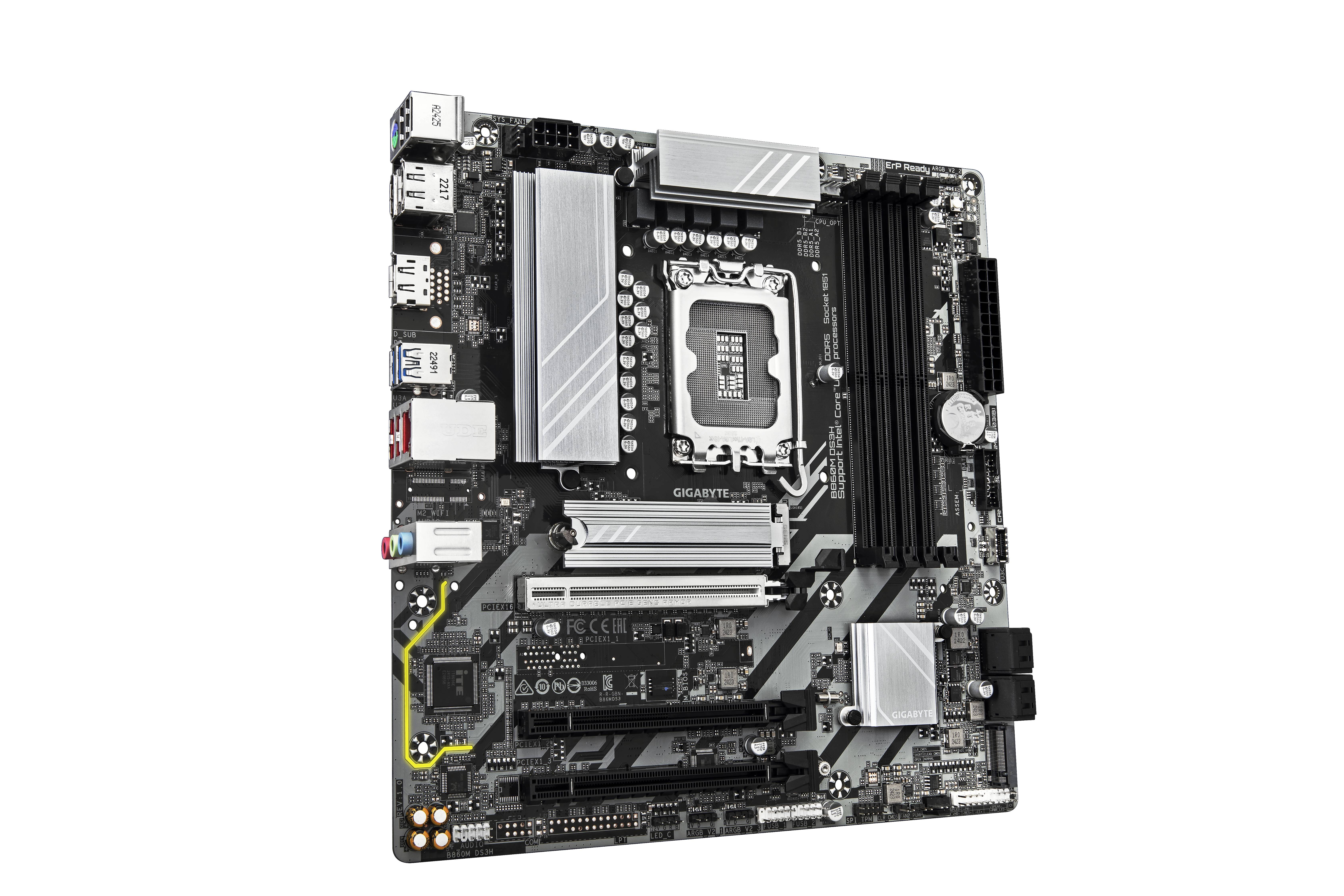 Ein Computermotherboard mit CPU-Sockel, RAM-Steckplätzen, Erweiterungssteckplätzen und Kühlkörpern auf isoliertem Hintergrund dargestellt.