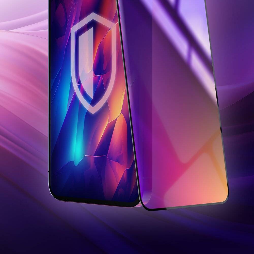 Das Bild zeigt ein Smartphone mit einer Dreifach-Kameraeinrichtung und einem Schutzgehäuse daneben. Die Verpackung trägt die Aufschrift „Premium-Rückenschutz