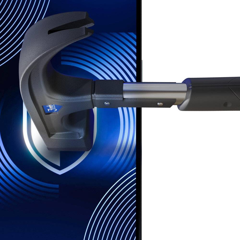 Ein Virtual-Reality-Headset von der Seite betrachtet vor einem dunkelblauem, futuristischem Hintergrund mit kreisförmigen Mustern und einem Schildsymbol.