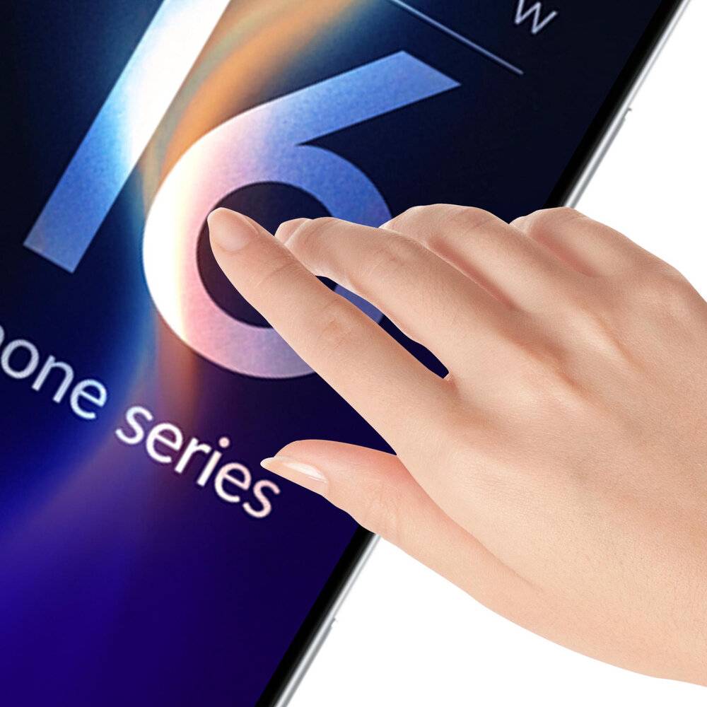 Eine Hand berührt einen Smartphone-Bildschirm, auf dem die Nummer „16