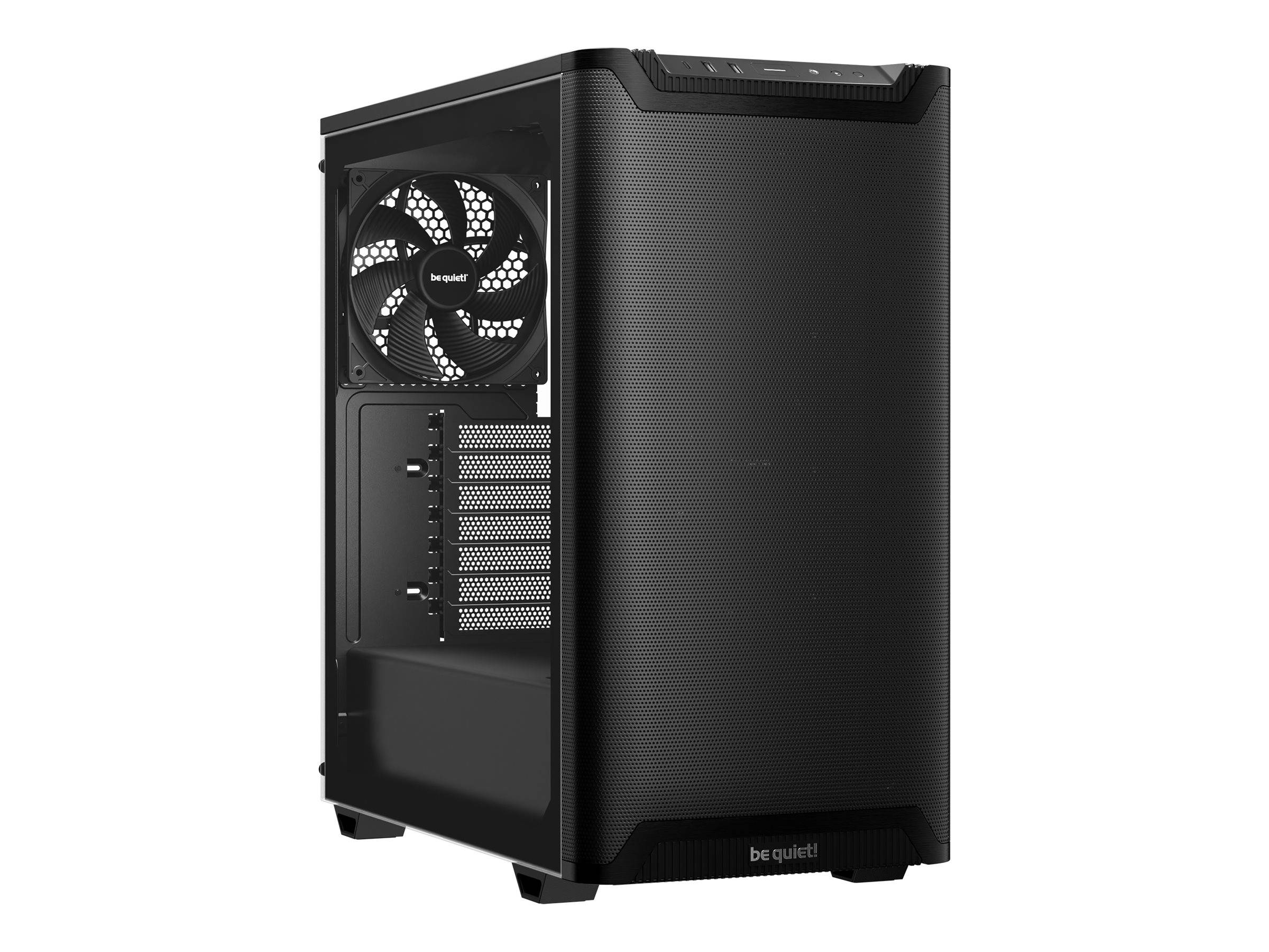 Schwarzes be quiet! Desktop-PC-Gehäuse in Drei-Viertel-Ansicht mit vordererem Mesh-Panel und sichtbarem Hecklüfter.