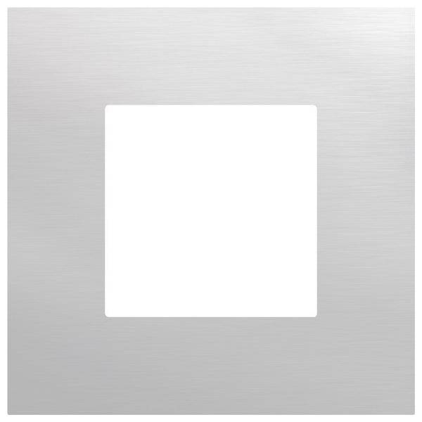 Ein quadratischer Aluminiumrahmen mit einer zentralen leeren quadratischen Öffnung, texturiert mit einer gebürsteten Metalloberfläche.