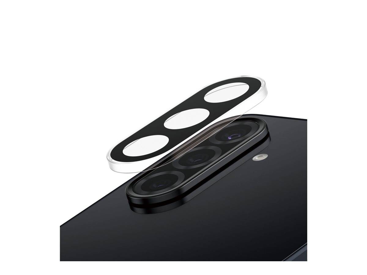 Ein Nahaufnahme des dreifach-Linsen-Kamerasystems eines Smartphones, das sein elegantes Design und die hervorstehenden Objektive betont.
