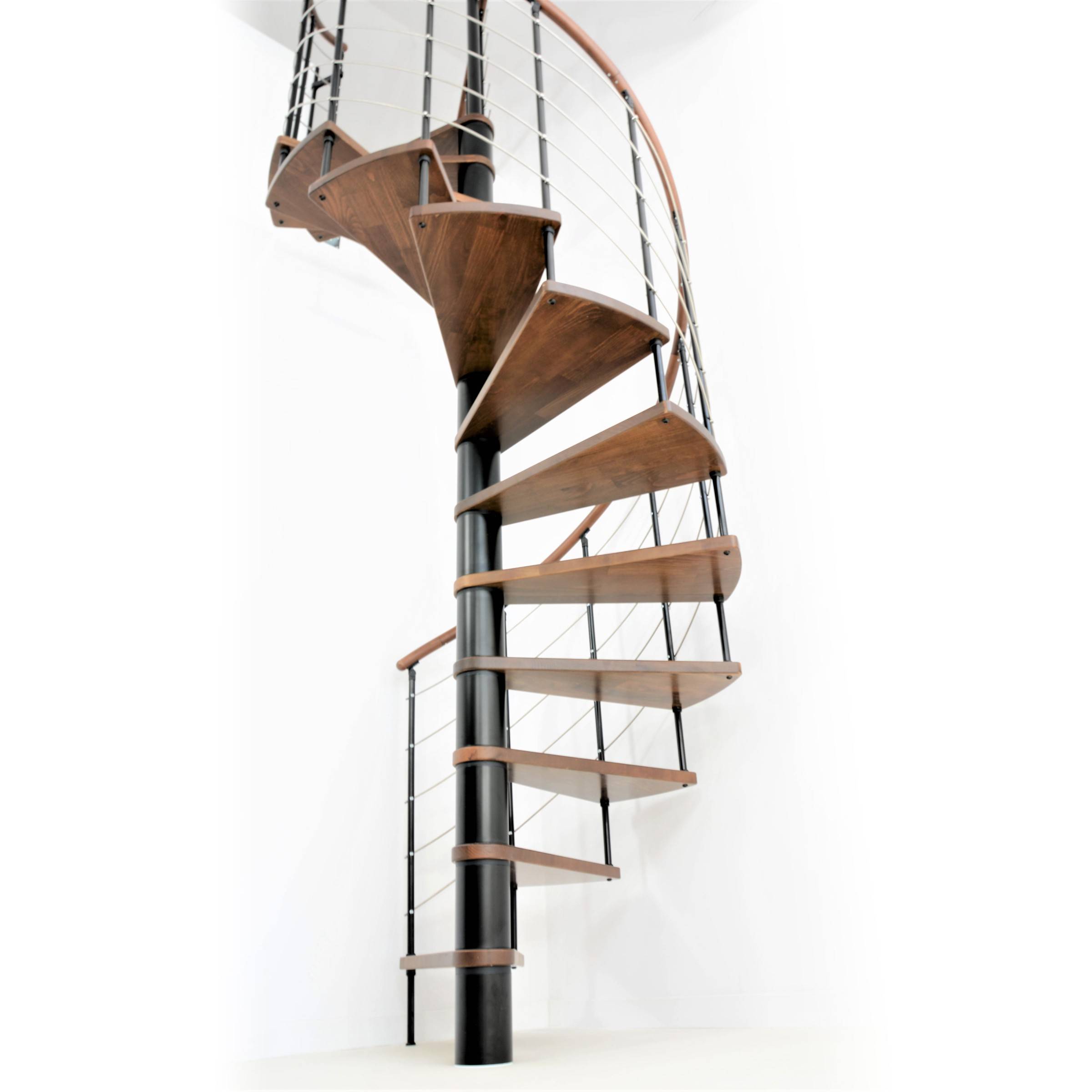 Minka Spindeltreppe Venezia weiß lackiert mit Handlauf und UK in weiß Ø160cm bis 309,4cm Geschosshöhe