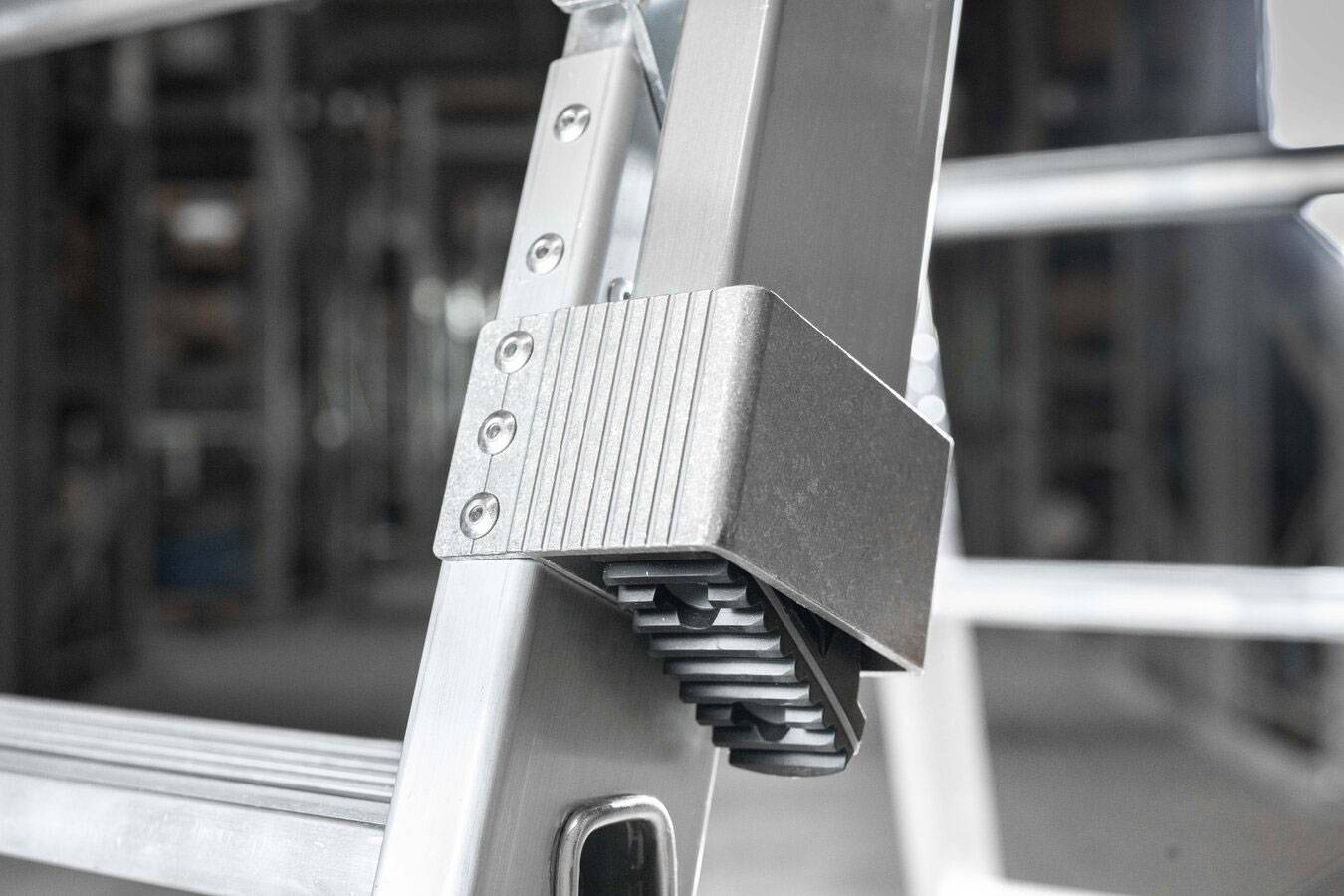 Munk Stufen Stehleiter beidseitig begehbar steckbar 2x4 Stufen