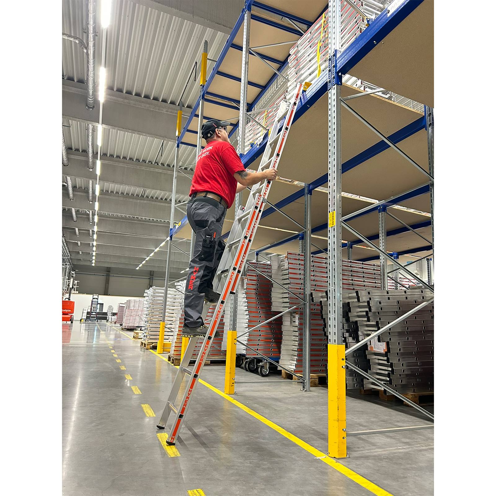 Hymer Einhänge-Schiebeleiter mit Einhängehaken 2x8 Sprossen