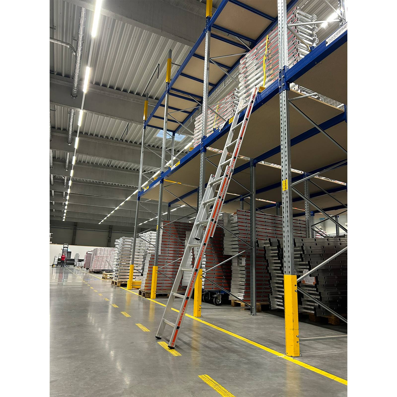 Hymer Einhänge-Schiebeleiter mit Einhängehaken 2x8 Sprossen