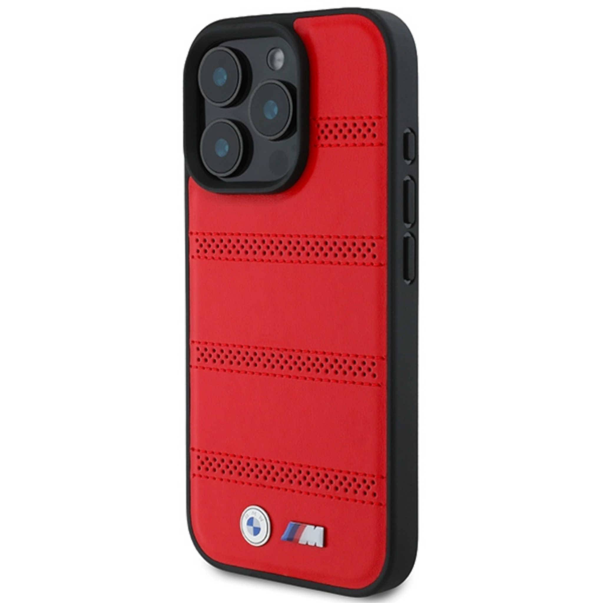 Rotes iPhone Case im BMW M-Stil mit schwarzem Stoßfänger und dreifachem Kameraausschnitt auf weißem Hintergrund.