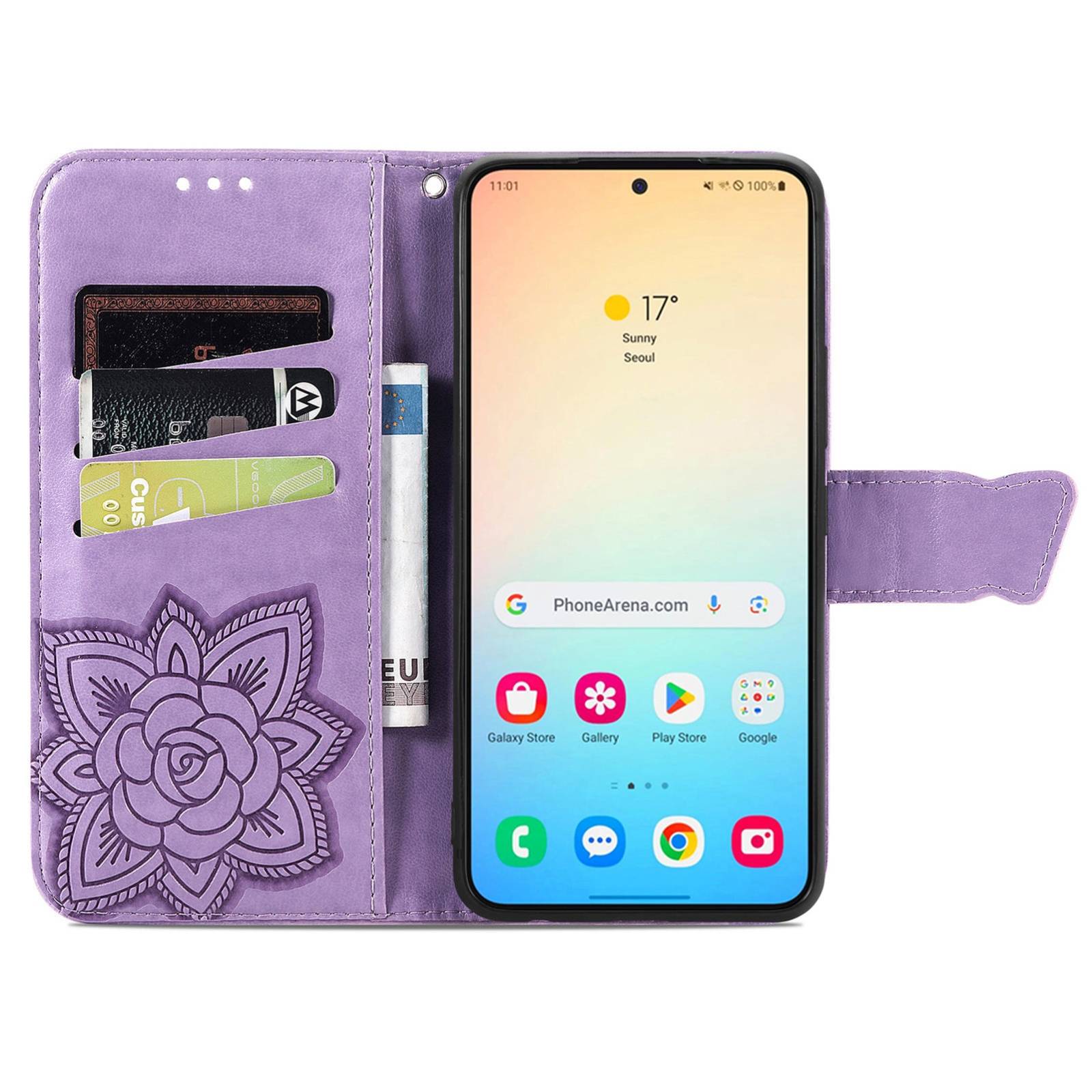Violette Blumen-Geldbörse Handyhülle mit einem Smartphone davor, offen, um Kartensteckplätze und einen seitlichen Tab-Verschluss zu zeigen.