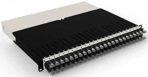 patchbox.one/8RU/STP (0,8 m) mit 24 Kassetten, Patchkabel Cat. 6a, U/FTP, PoE, Kabel schwarz