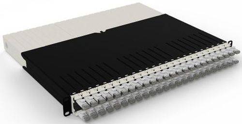patchbox.one/8RU/STP (0,8 m) mit 24 Kassetten, Patchkabel Cat. 6a, U/FTP, PoE, Kabel weiß