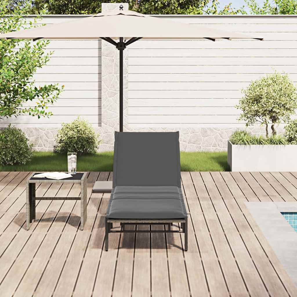 vidaXL Sonnenliege mit Auflage Grau Poly Rattan