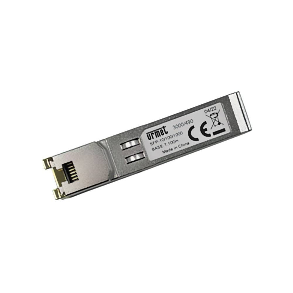 Ein Metall-SFP-Transceiver-Modul mit der Bezeichnung 'urmet 3000490', für Ethernet-Verbindungen, gekennzeichnet mit 'RJ45 10/100/1000 BASE-T', hergestellt in China.