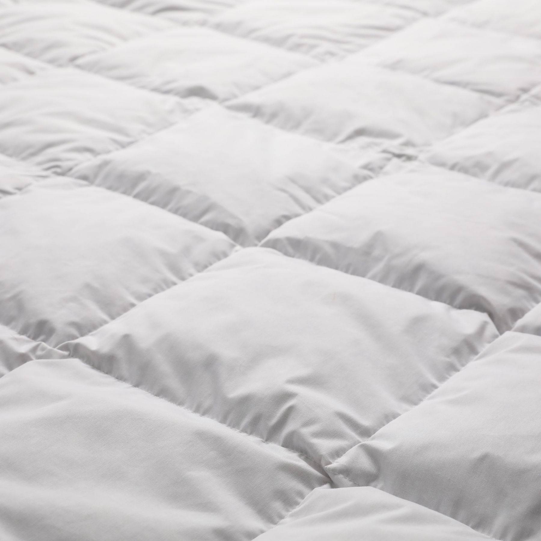 Microfaser Bettenset Decke 135x200cm + 80x80cm Kissen 1000g & 800g Waschbar mit Rhombussteppung Ganzjahresdecke