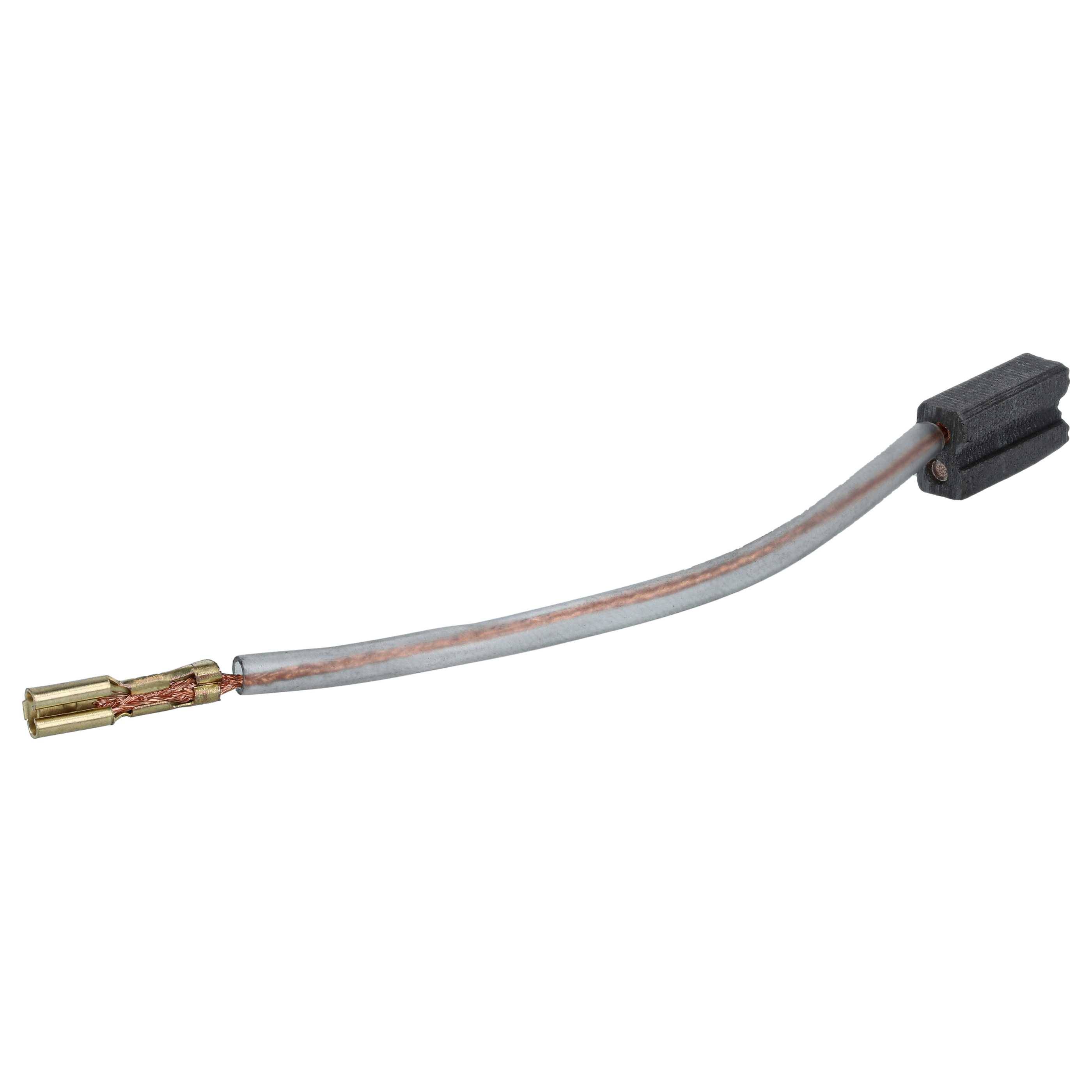 Ein einzelner elektrischer Stecker mit einem Messingstift und einem angebrachten weißen Draht, der zum Verbinden elektronischer Komponenten verwendet wird.