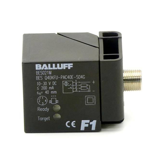 Balluff-Industriesensor mit Gewindemetallstecker, gekennzeichnet mit BES021M und F1, Frontansicht auf weißem Hintergrund.