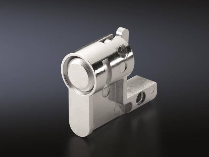 Ein silberner Metallriegel mit einem zylindrischen Schließmechanismus wird vor einem dunklen Hintergrund präsentiert. Der Riegel verfügt über präzise Rillen und eine Montageklammer.