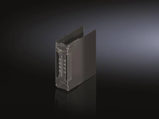 Ein schlankes, schwarzes, rechteckiges Objekt mit einer transparenten Frontplatte, das einem Computer-Server oder Speicher-Gehäuse ähnelt, dargestellt auf einer reflektierenden Oberfläche.