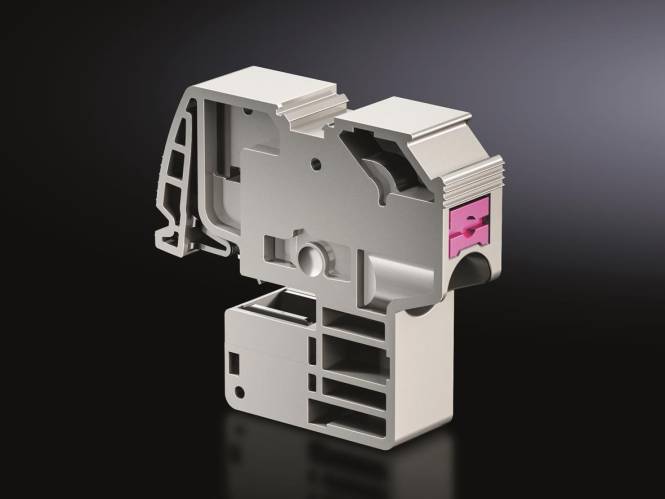 Ein grau und rosa gefärbter Elektroklemmenblock mit Fokus auf seine innere Struktur, der verschiedene Verbindungspunkte und Steckplätze zeigt.