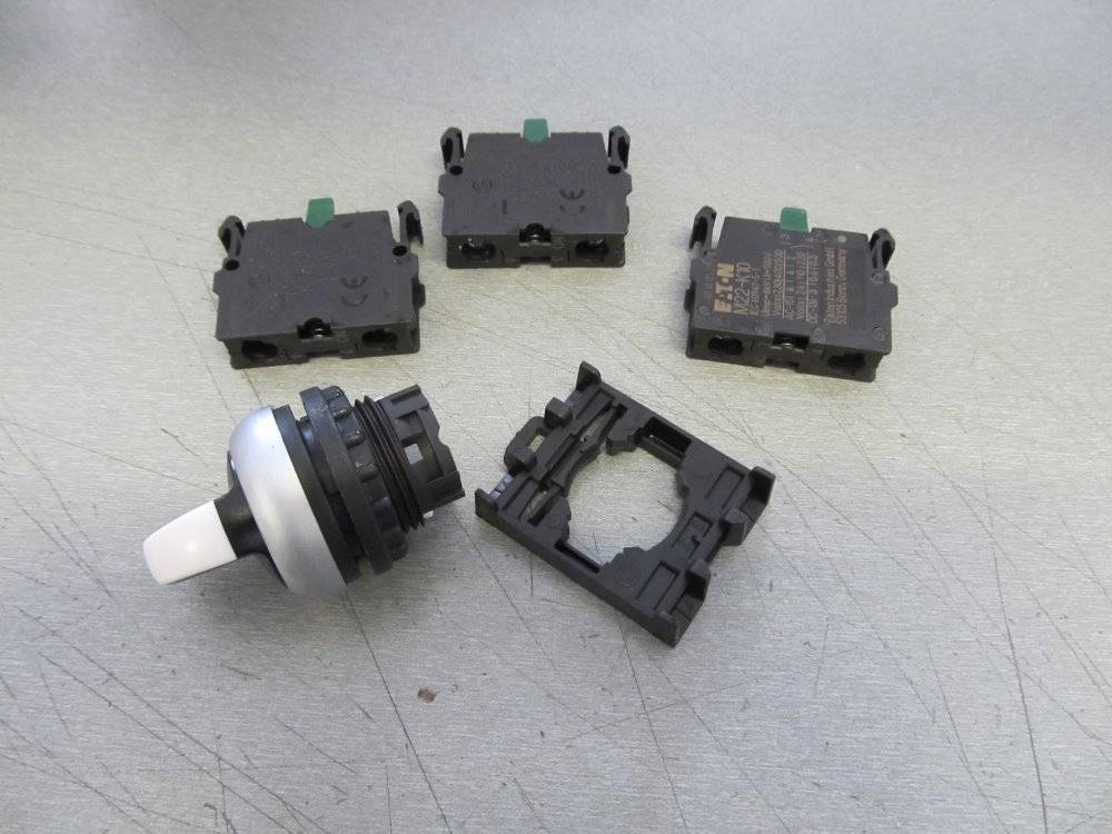EATON M22-WRK-3K10-BVP 110923 Wahlschalter 3S m.Knebel Komplettgerät Industriematerial