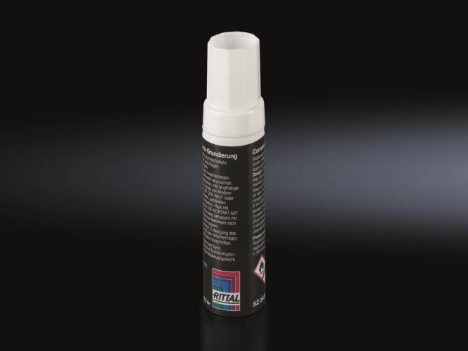Eine Dose Rittal Korrosionsschutzspray mit weißem Deckel auf dunklem Hintergrund, mit Produktdetails in kleiner weißer Schrift auf dem Etikett.