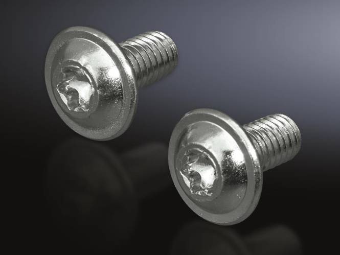 Zwei silberne Schraubenbolzen mit Sechskantaussparungen auf dunklem Hintergrund. Sie sind diagonal positioniert und teilweise unten gespiegelt.