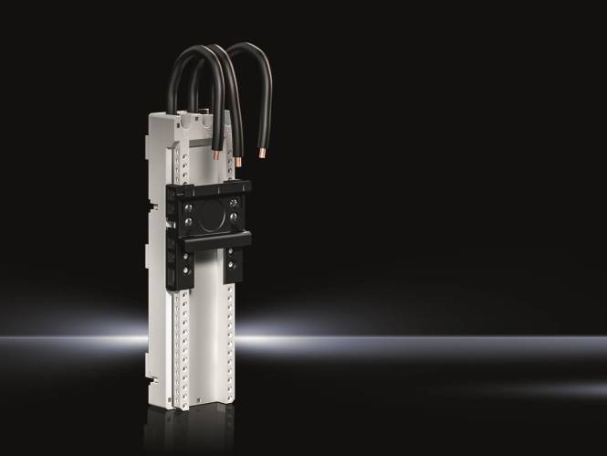 „Elegante Industriekomponente mit mehreren Kabeln vor schwarzem Hintergrund, die technisches Design und Funktionalität zeigt.