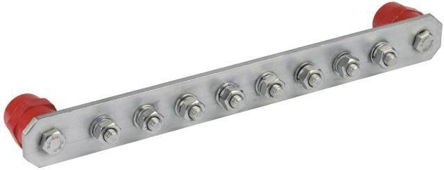 Ein Metallstreifen mit sechs gleichmäßig verteilten Bolzen entlang seiner Länge, der zum Sichern oder Verbinden von mechanischen Teilen verwendet wird.