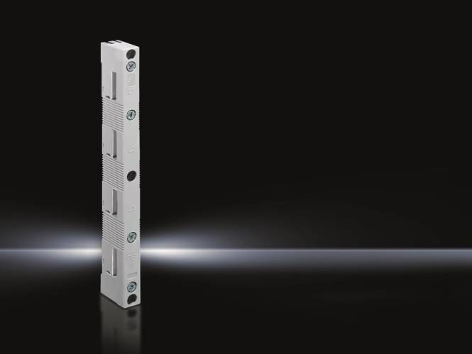 Ein vertikaler, weißer elektrischer Leistungsschalter mit mehreren sichtbaren Schrauben, vor einem dunklen Farbverlaufshintergrund.