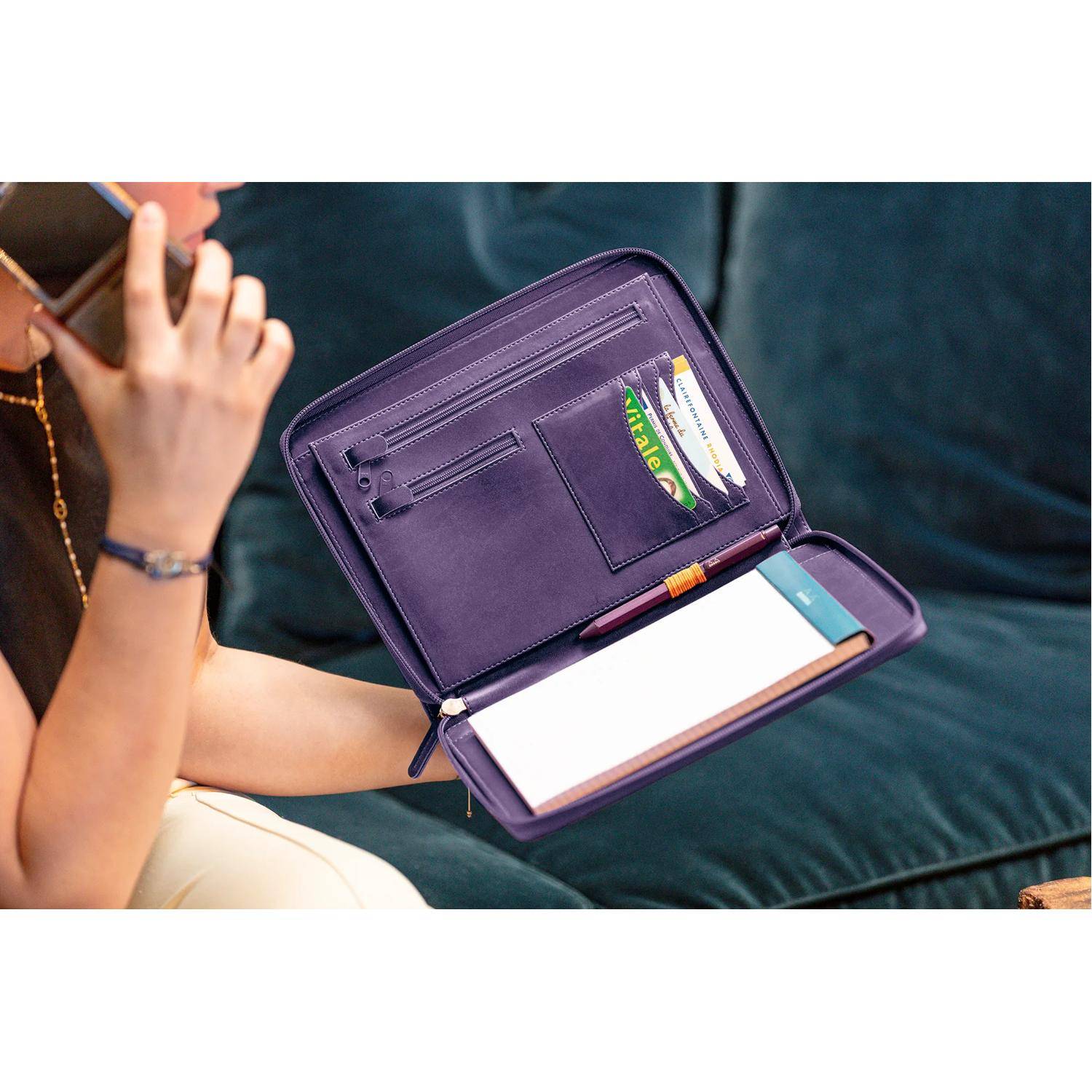 Rhodia Konferenzmappe, kleines Modell 19,5x25,5 cm, für Block A5 Violett 168105C