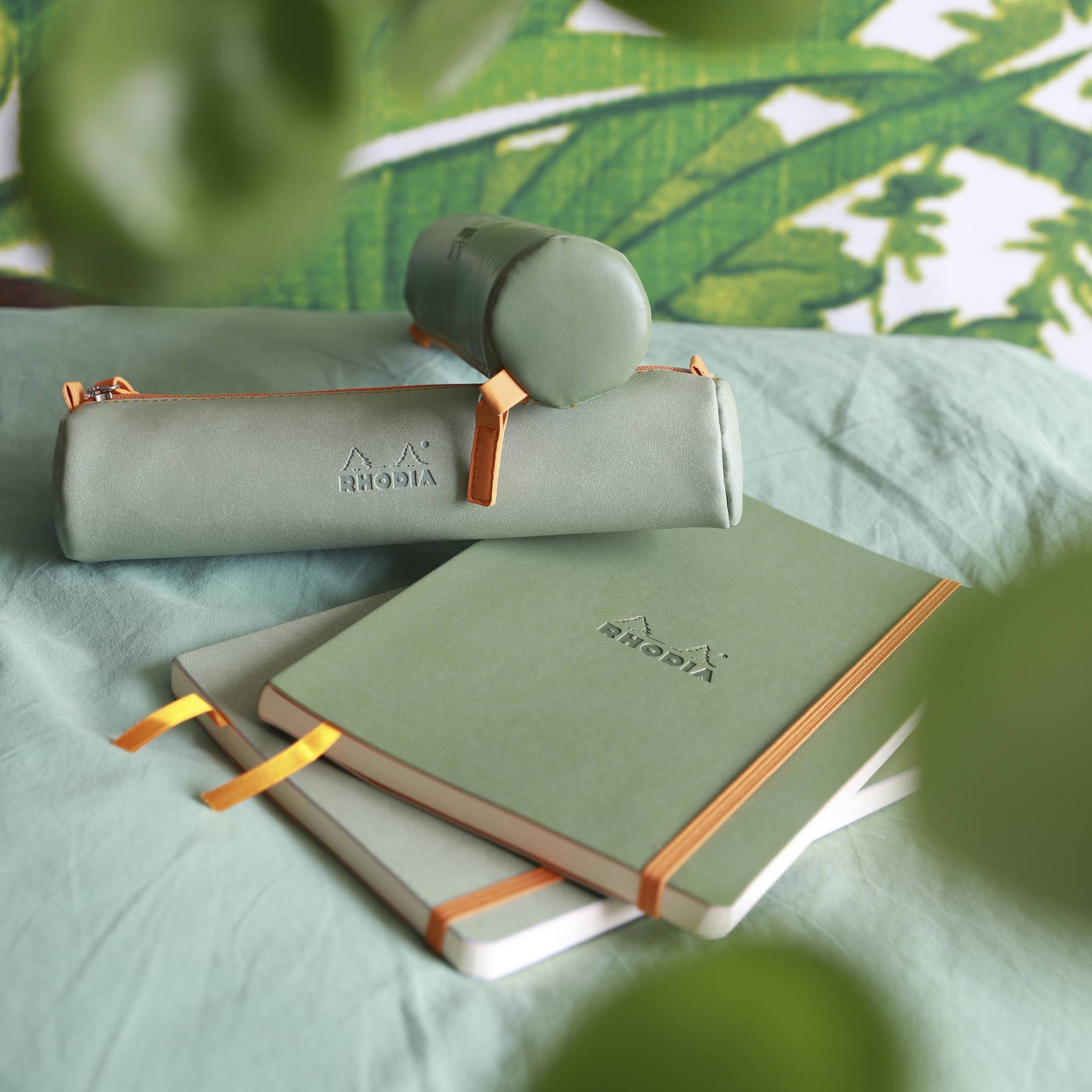 Rhodia rundes Schlampermäppchen 21,5xØ5cm Kunstleder Salbeigrün 319004C