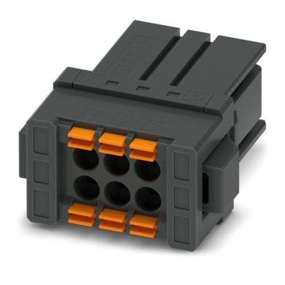 Eine Nahaufnahme eines metallischen Steckverbinders mit mehreren vergoldeten Kontaktstiften, entworfen für industrielle oder elektronische Anwendungen.