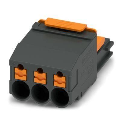 Ein schwarzer und orangefarbener Elektrostecker-Block mit drei Schlitzen für Drähte, der in elektrischen Anlagen zum Verbinden von Stromkreisen verwendet wird.