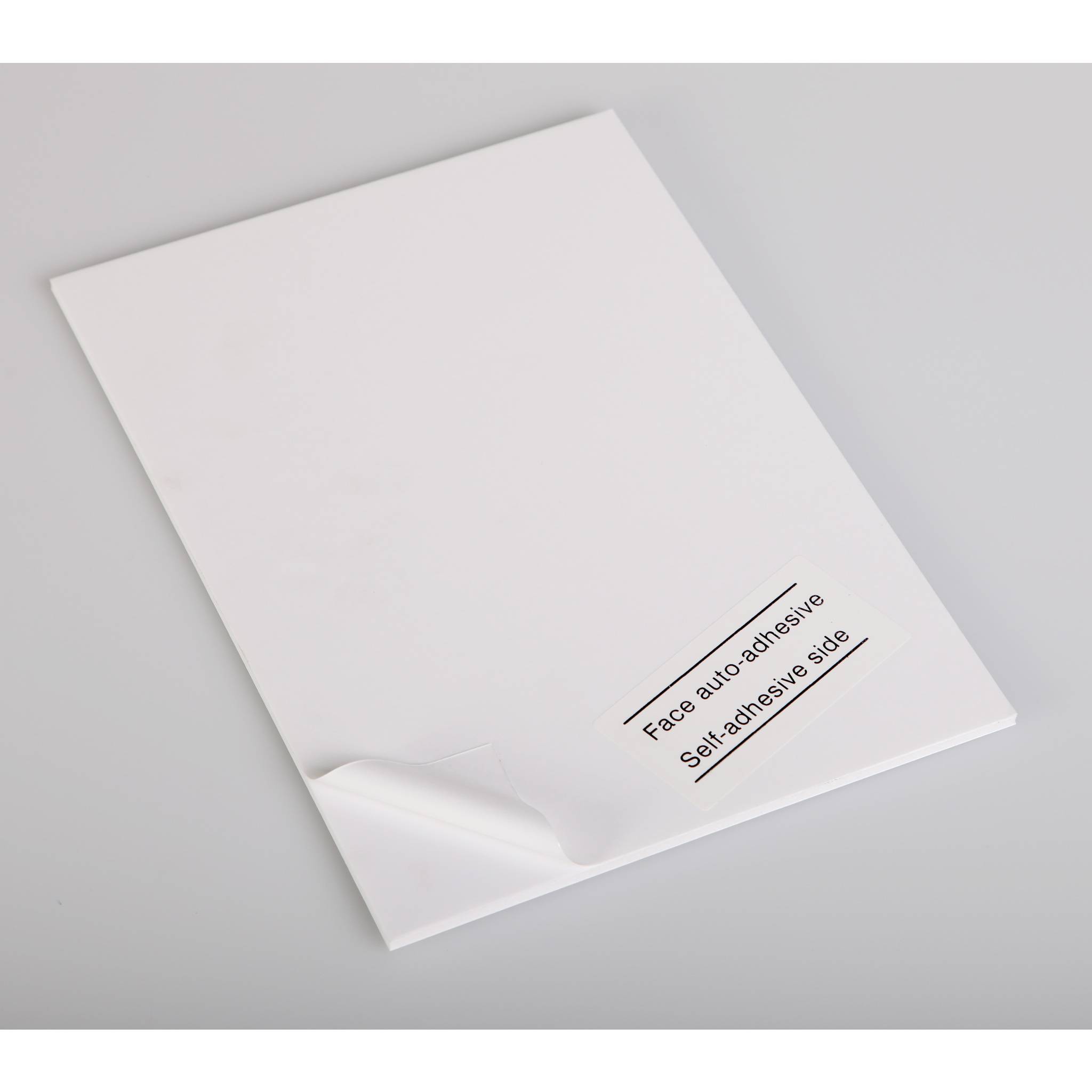 Clairefontaine Schaumkarton selbstklebend 10mm 50x65cm 4 Bogen - Weiß 93614C