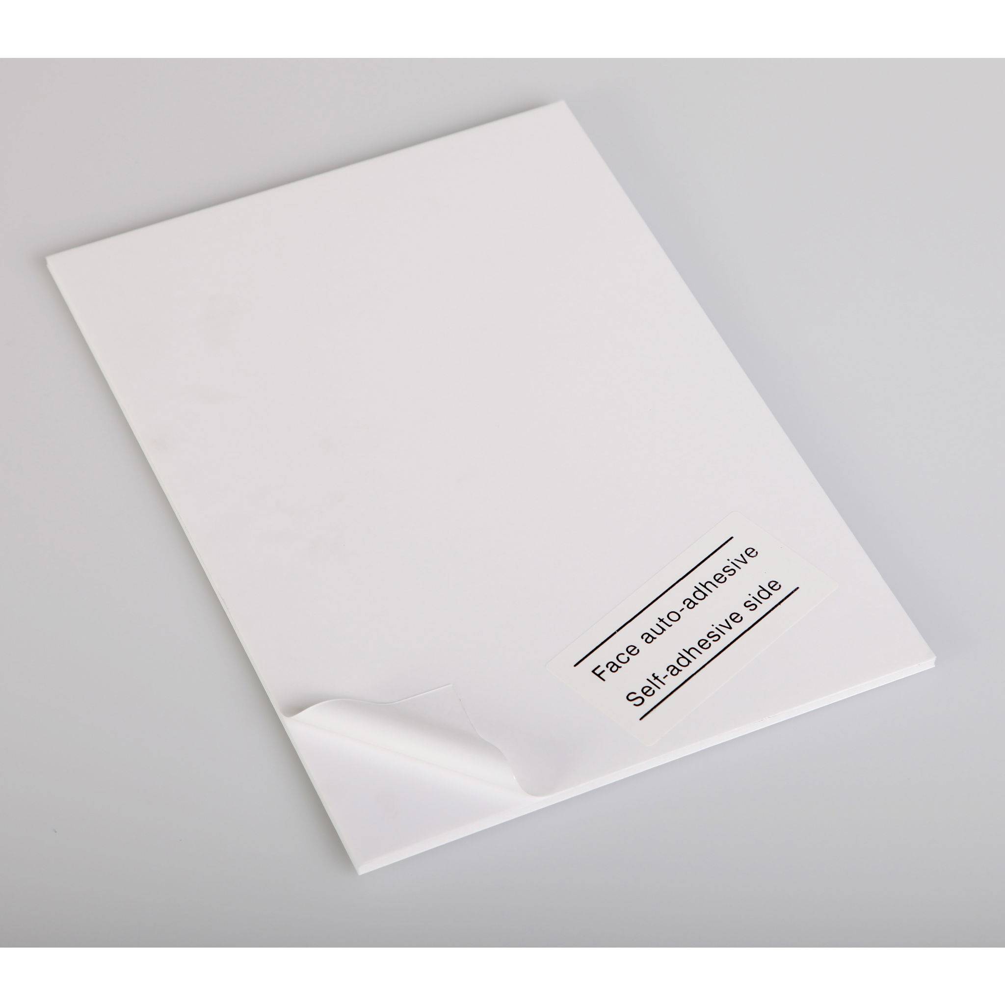 Clairefontaine Schaumkarton selbstklebend 10mm 50x65cm 4 Bogen - Weiß 93614C