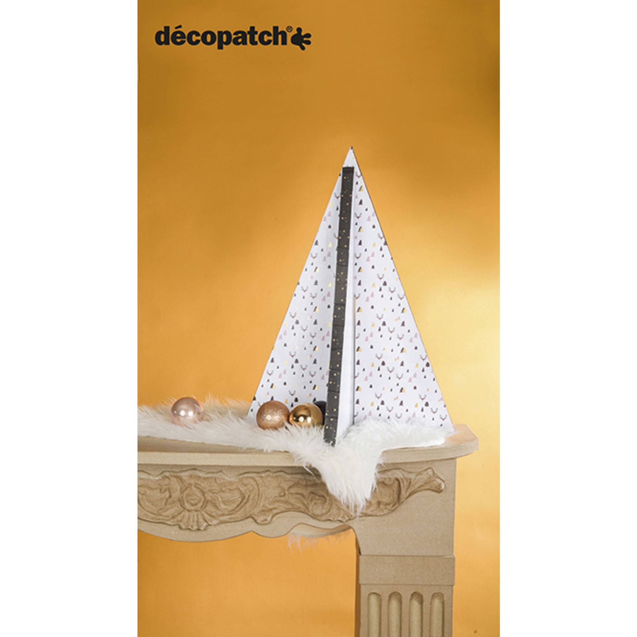 Décopatch Braunes Pappmaché, dreieckiger Weihnachtsbaum - Kartonbraun NO031C