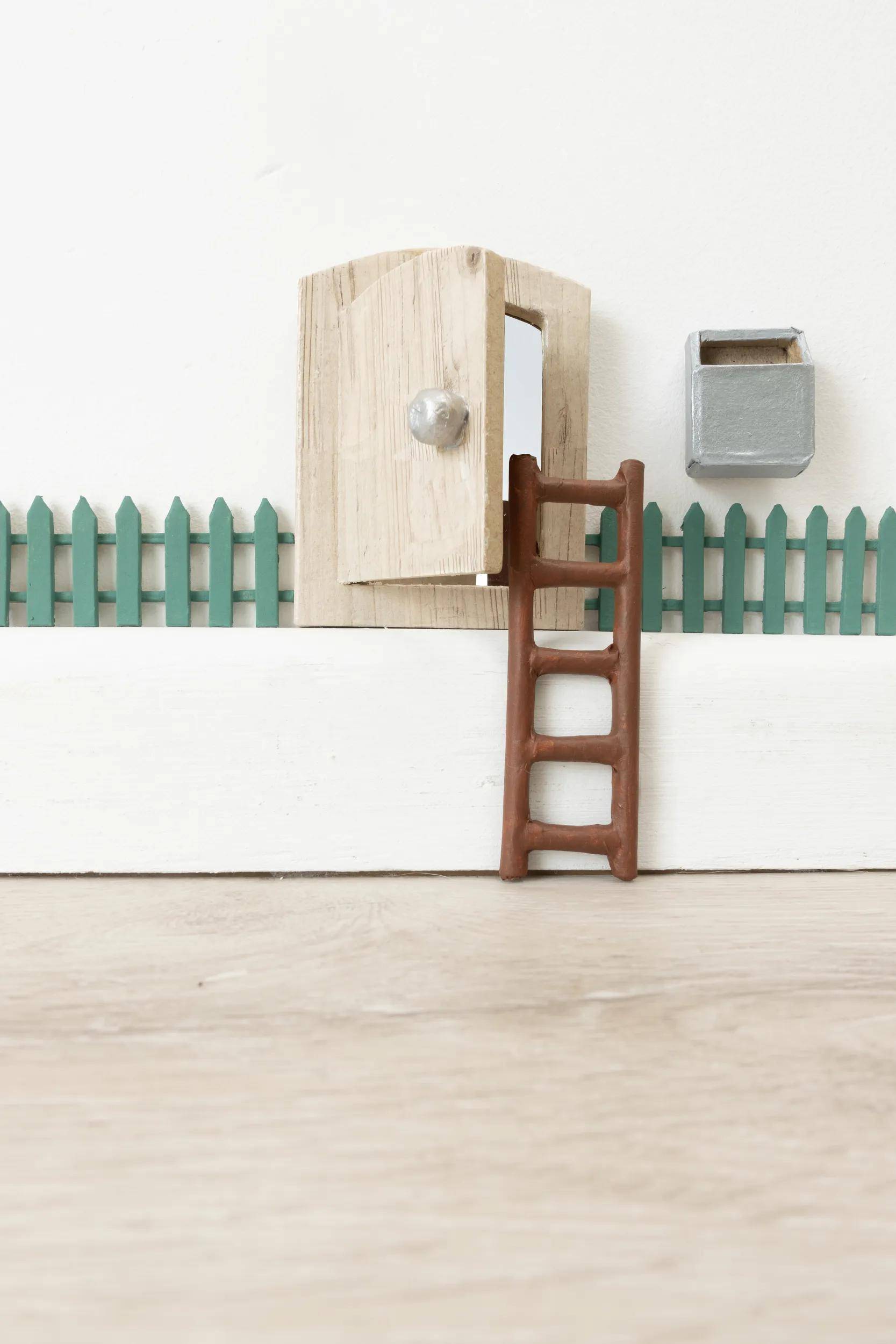 Décopatch Pappmaché, Miniatur-Objekte Mäusehaus, 12,5x2x21 cm Kartonbraun AC921C