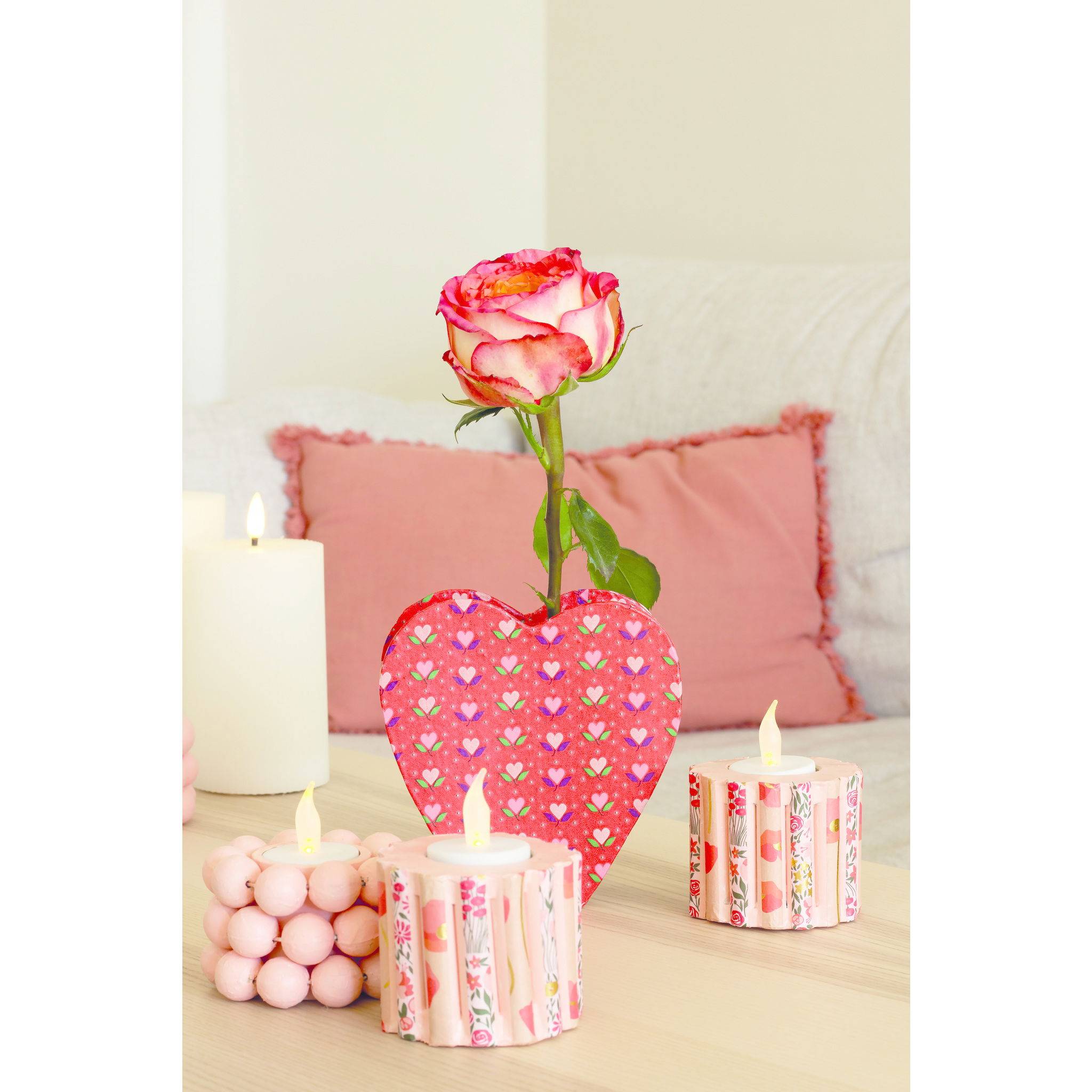 Décopatch Braunes Pappmaché, Herzvase waterproof 13x5x13 cm - Kartonbraun HD094C
