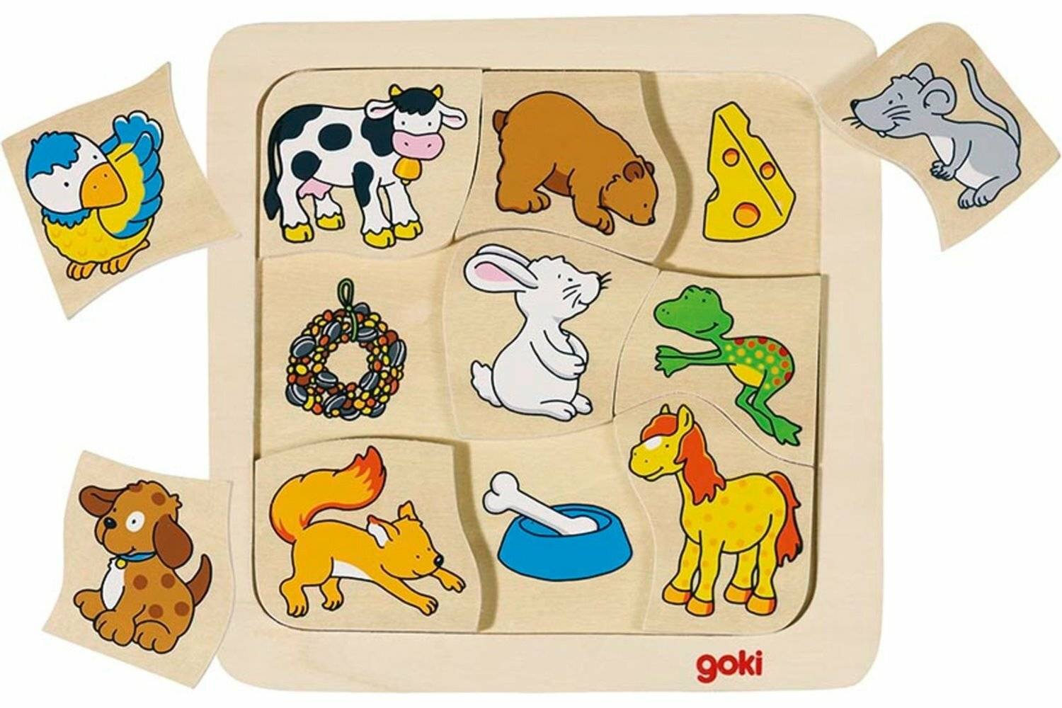 Holzpuzzle-Brett mit Tiermotiven und bunten Teilen, zeigt einen Vogel, eine Kuh, einen Bären, Käse, einen Elefanten, einen Kranz, ein Kaninchen, einen Frosch, einen Fuchs, eine Schüssel mit Knochen, einen Hund und ein Pferd.