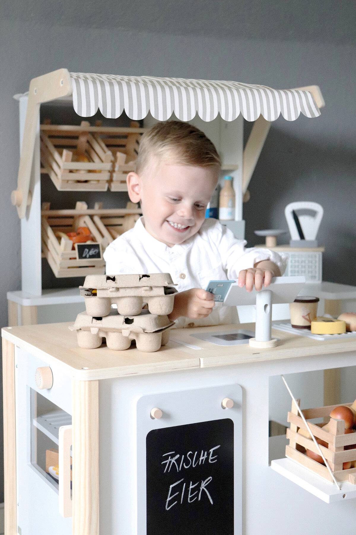 Kaufladen und Kinderküche fresh