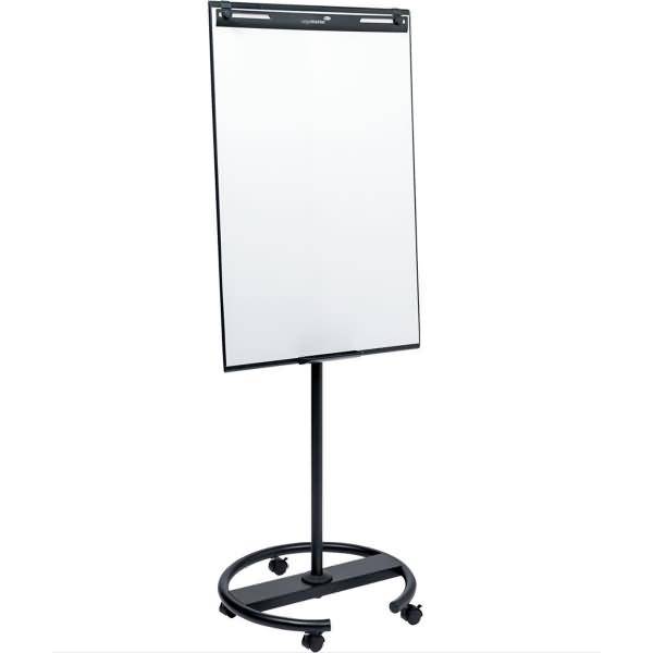 Verstellbares Flipchart-Stativ mit leerem Whiteboard auf einem Ständer mit Rollen und kreisförmiger Basis.