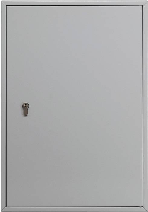 Schlichte grau Metallic-Schranktür mit einem kleinen Schlüsselloch-Schloss auf der linken Seite.