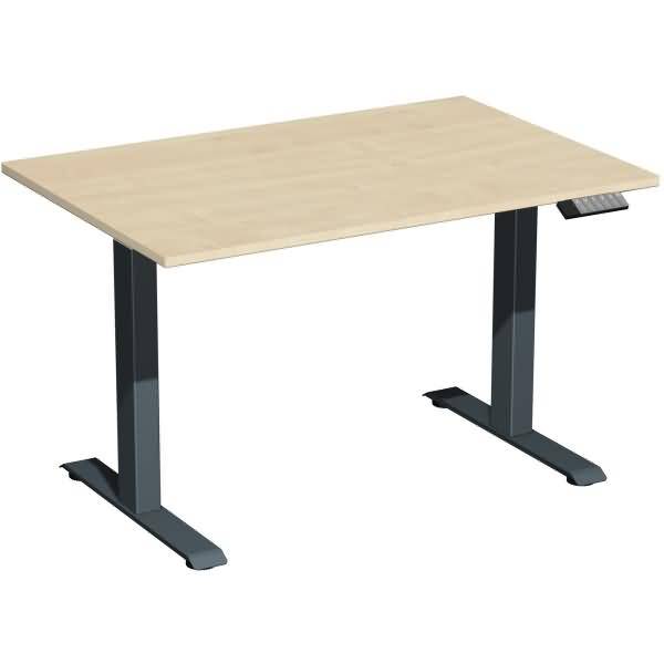 Rechteckiger Schreibtisch mit hellem Holzplateau und schwarzen Metallbeinen auf weißem Hintergrund.