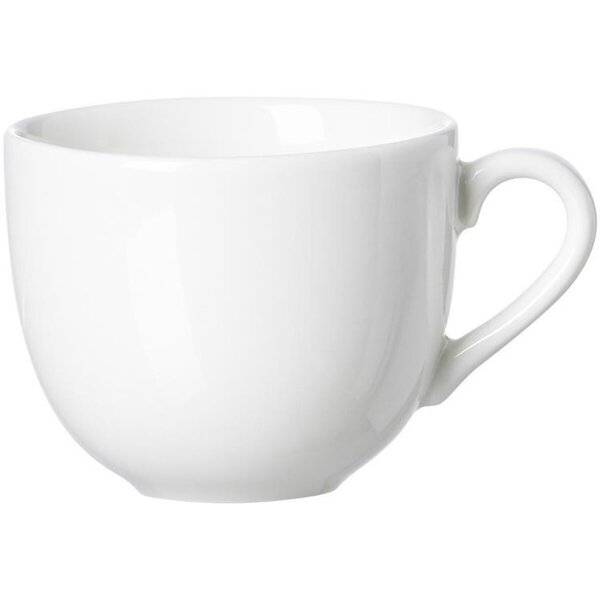 Weiße Keramiktasse mit Griff auf einfachem Hintergrund.