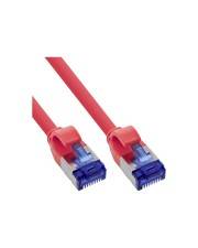 Zwei rote Ethernet-Kabel mit RJ45-Steckern auf weißem Hintergrund dargestellt.