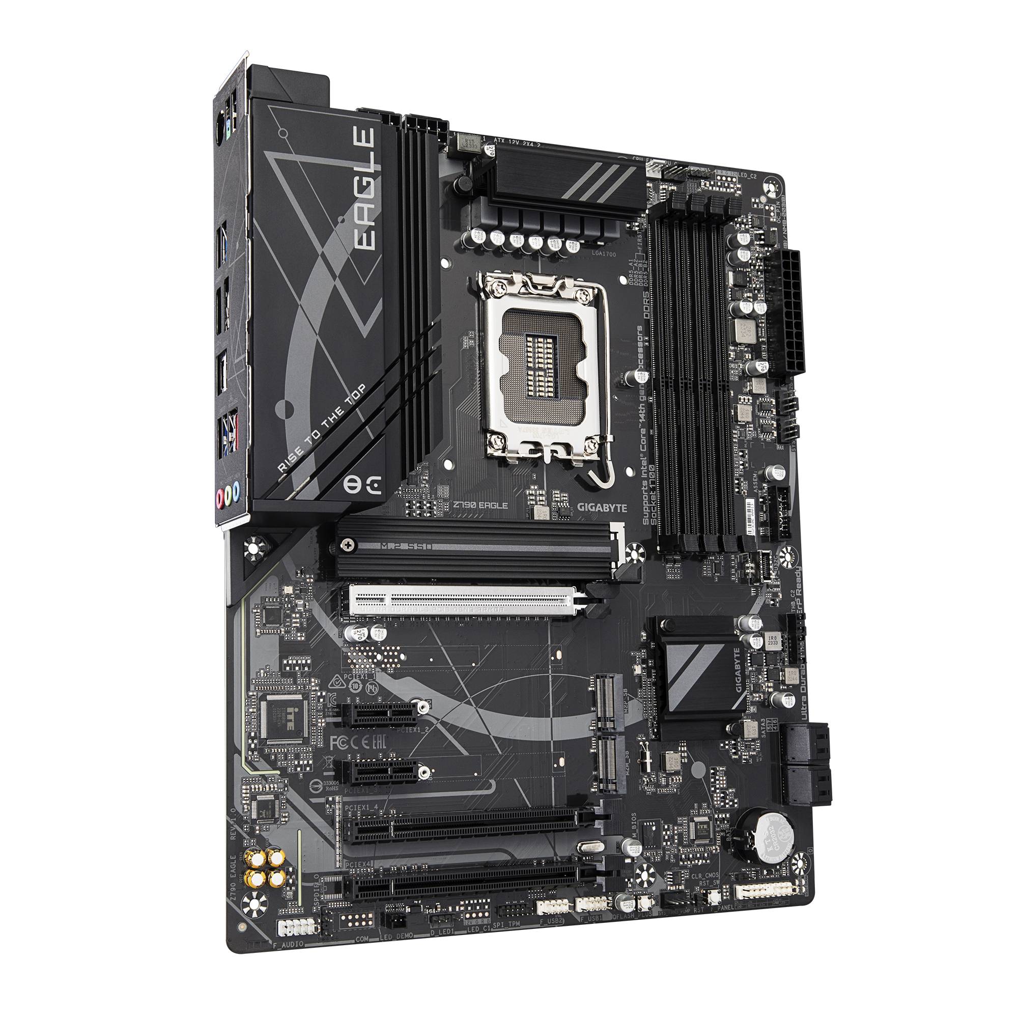 Gigabyte Eagle ATX-Motherboard von oben, mit Intel-CPU-Sockel, vier RAM-Steckplätzen, PCIe-Steckplätzen und hinteren Ein-/Ausgabeanschlüssen.