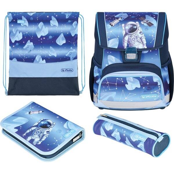 Set aus blauen weltraumbezogenen Schulartikeln: Rucksack, Turnbeutel, Notizbuch und Federmäppchen mit Astronauten- und Sternendesign.